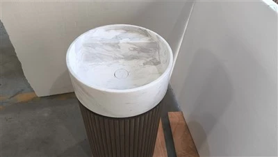 Volakas oq yuvish havzasi